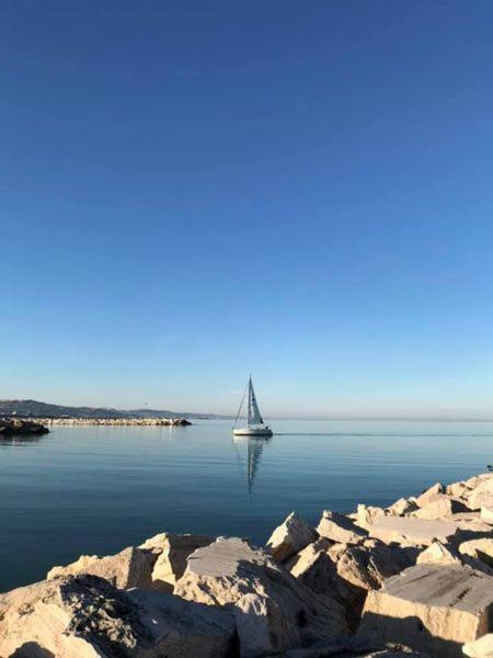 Hotel Ristorante Lucia - 100 Mt Dal Mare 3*